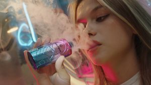 1-girl with e-cigarette-VB01